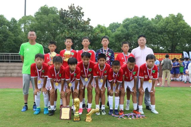 易建联13+14徐杰18分 广东6人上双力克山西