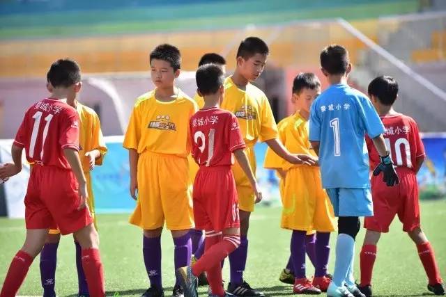 NBA全明星扣篮大赛：麦克朗击败杰伦布朗卫冕